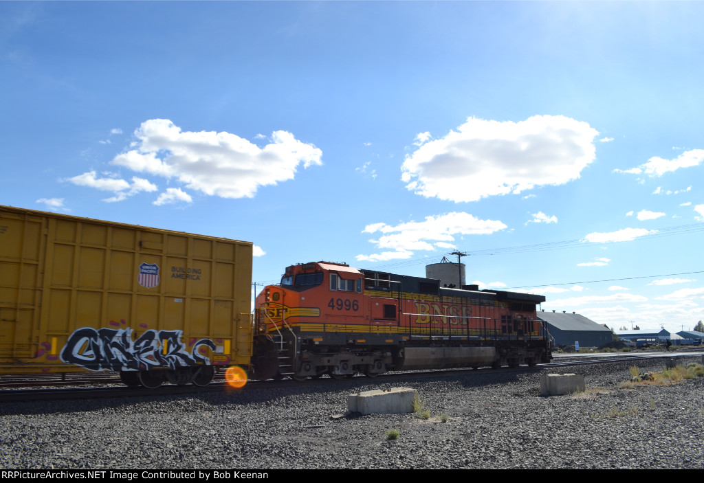 BNSF 4996